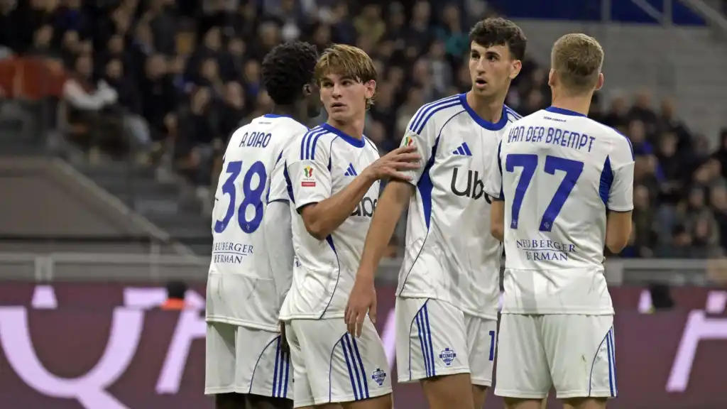 Il Como vince a Genova e riscatta la sconfitta di Coppa Italia