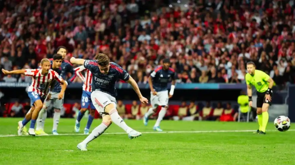 Il rigore del momentaneo vantaggio dell'Arsenal nella gara di andata