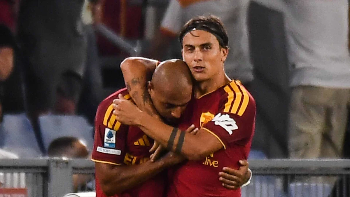 La Roma travolge la Fiorentina 4-0 all’Olimpico e apre la stagione con una prova di forza.