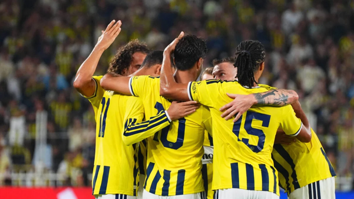 Il Fenerbahçe completa il lavoro contro lo Sturm Graz e conquista l’accesso ai playoff di Champions League.
