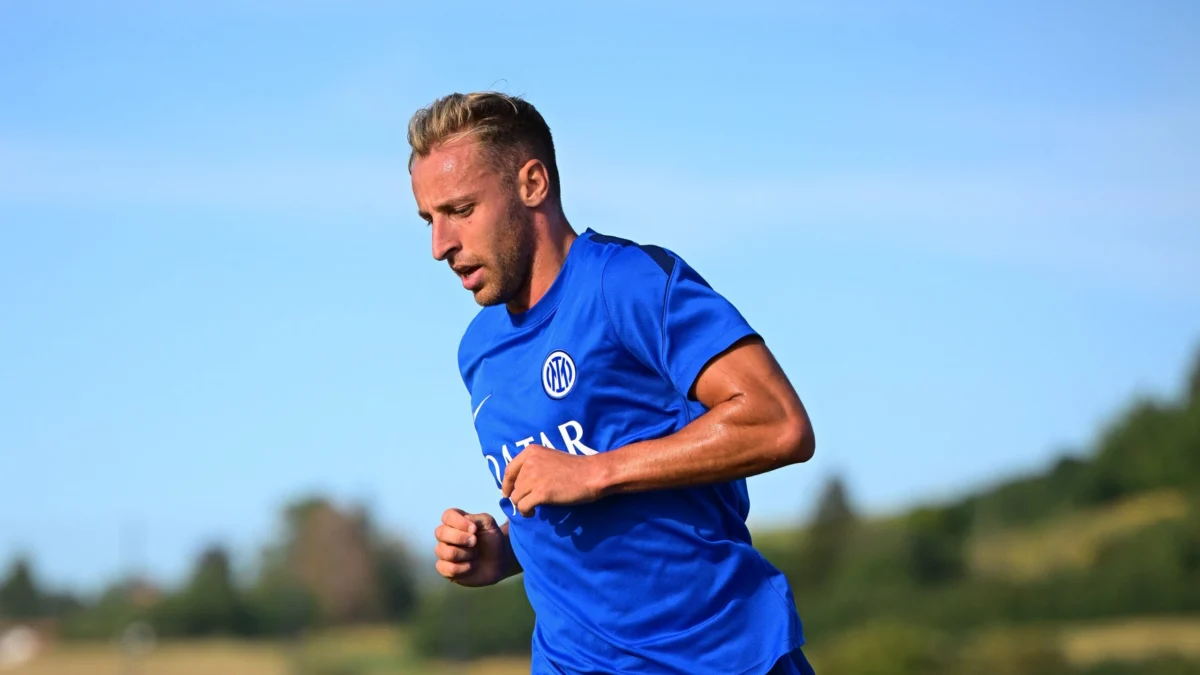 Davide Frattesi lascia l’Inter e si trasferisce alla Lazio.