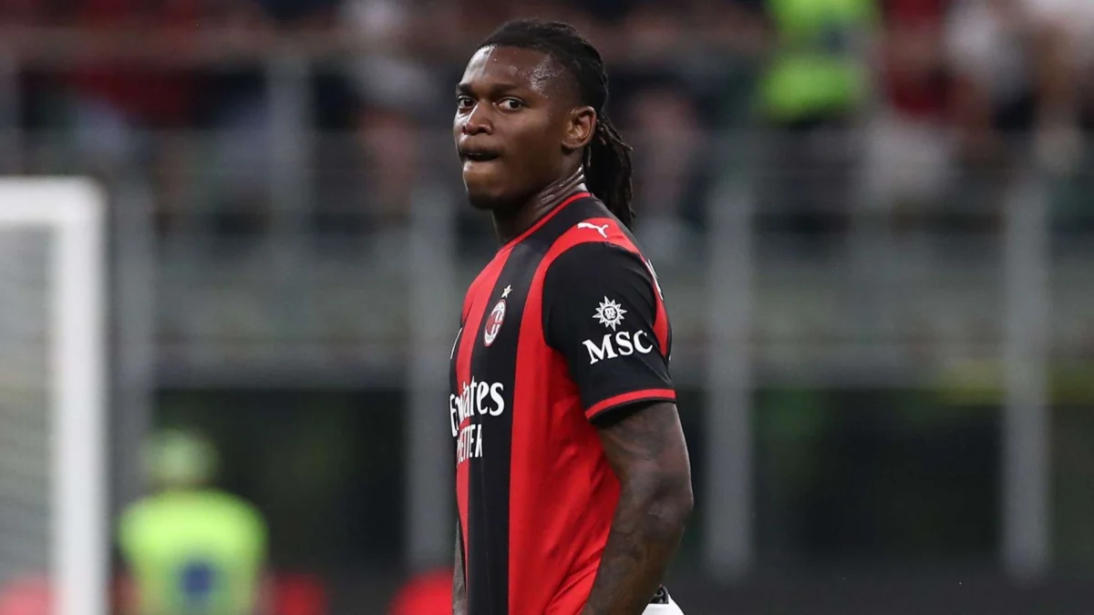 Ruben Amorim prepara il debutto a San Siro da allenatore del Milan senza Rafael Leao.
