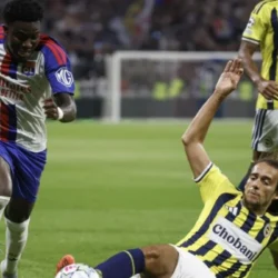 Lione-Fenerbahçe finisce in rissa: Guendouzi provoca, il Fenerbahçe vola in Champions