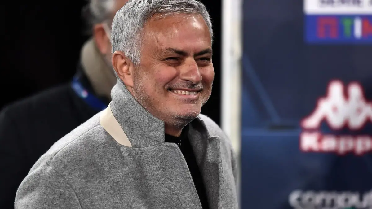 José Mourinho ha definito la vittoria della Conference League conquistata con la Roma un “piccolo miracolo”, tornando a parlare di uno dei momenti più significativi della sua esperienza sulla panchina giallorossa.