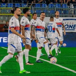 Patierno in tre minuti ribalta il Giugliano: dal 3-2 al 4-3 per il Casarano grazie alla doppietta del bomber