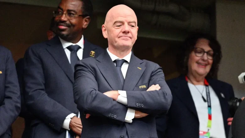 La lettera aperta dopo il piano per vendere ai privati una quota dei diritti commerciali del Mondiale