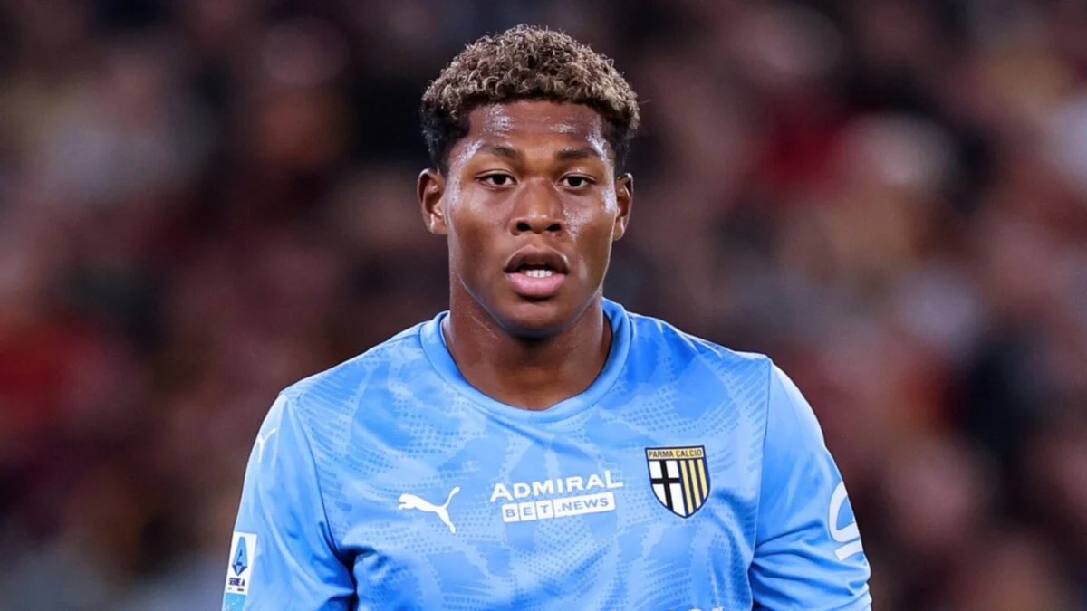 La Juventus continua a seguire Zion Suzuki, ma la pista che porta al portiere del Parma potrebbe dipendere dalle decisioni del Paris Saint-Germain.