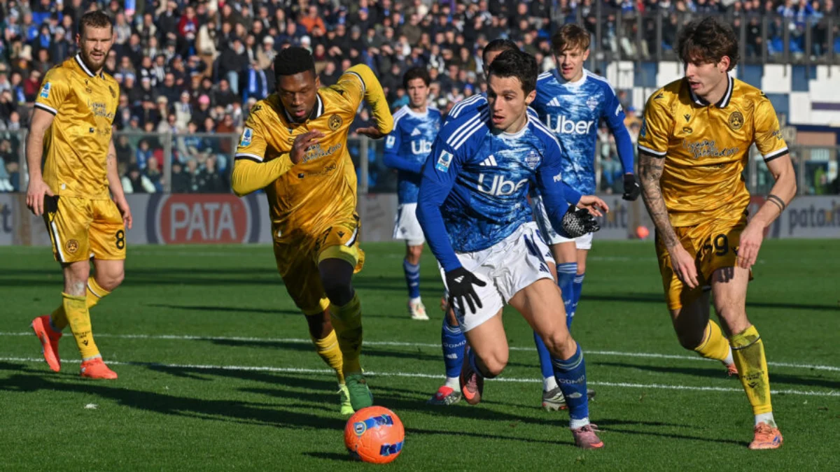 Il problema tattico dell’Udinese è già evidente prima dell’esordio: la difesa sarà quasi interamente nuova.