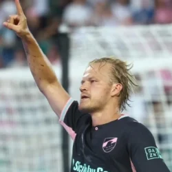 Palermo, vetta solitaria in Serie B: Sampdoria battuta 3-1 al Barbera