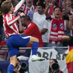 Atlético-Manchester United 2-0: Barrios, il caso VAR e il rosso a Yoro. I risultati delle partite di martedì 13 ottobre