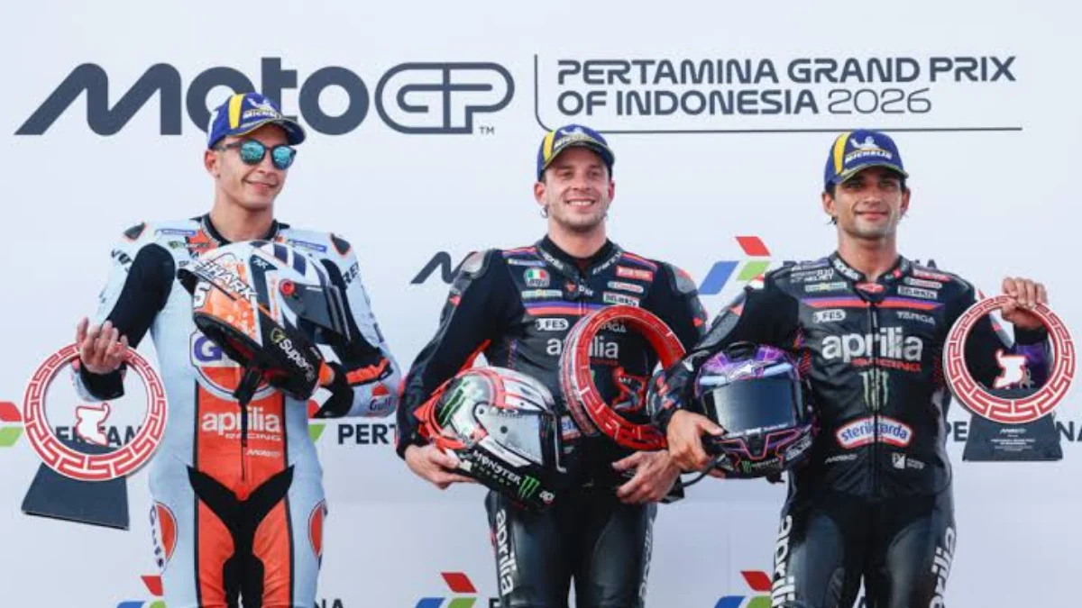Marco Bezzecchi ha vinto il Gran Premio d’Indonesia a Mandalika, guidando un risultato senza precedenti per Aprilia in MotoGP: le quattro RS-GP hanno occupato le prime quattro posizioni.