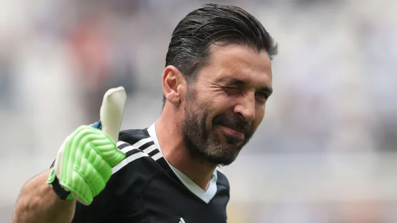 L’ex portiere richiama i cinque allenatori cambiati in quattro anni, le assenze e il rientro da Vigo; per la Juventus vede una speranza nel lavoro di Spalletti.