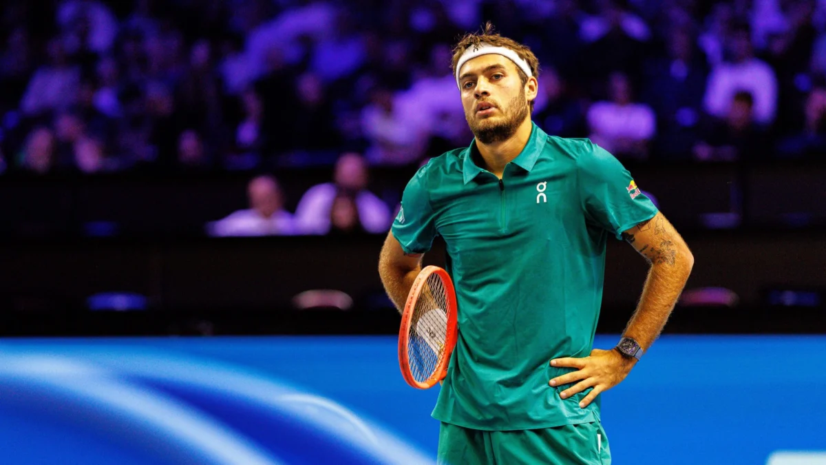 Cobolli, ritiro e lacrime a Vienna: Berrettini lo consola