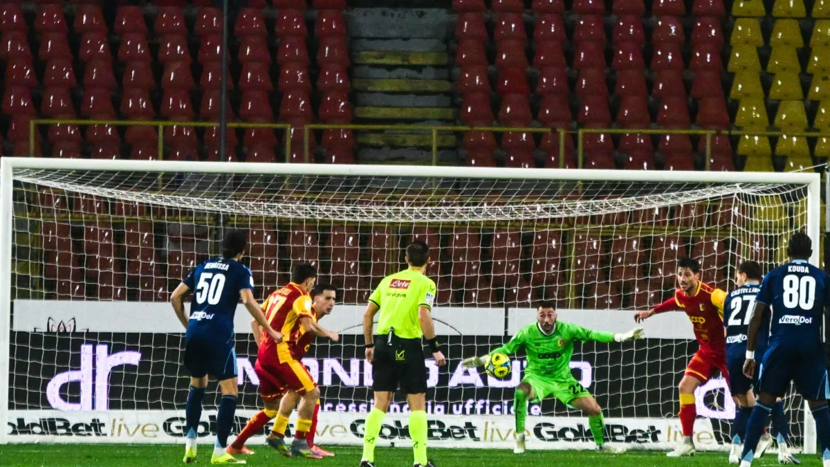 Il Mantova ha trasformato la trasferta di Catanzaro in una prova di efficacia e controllo: 3-1 al Ceravolo, con tre reti arrivate prima che Matias Antonini segnasse nel recupero.
