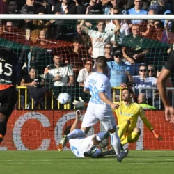 Venezia-Napoli 1-0: Adams segna, Stankovic para il rigore di De Bruyne