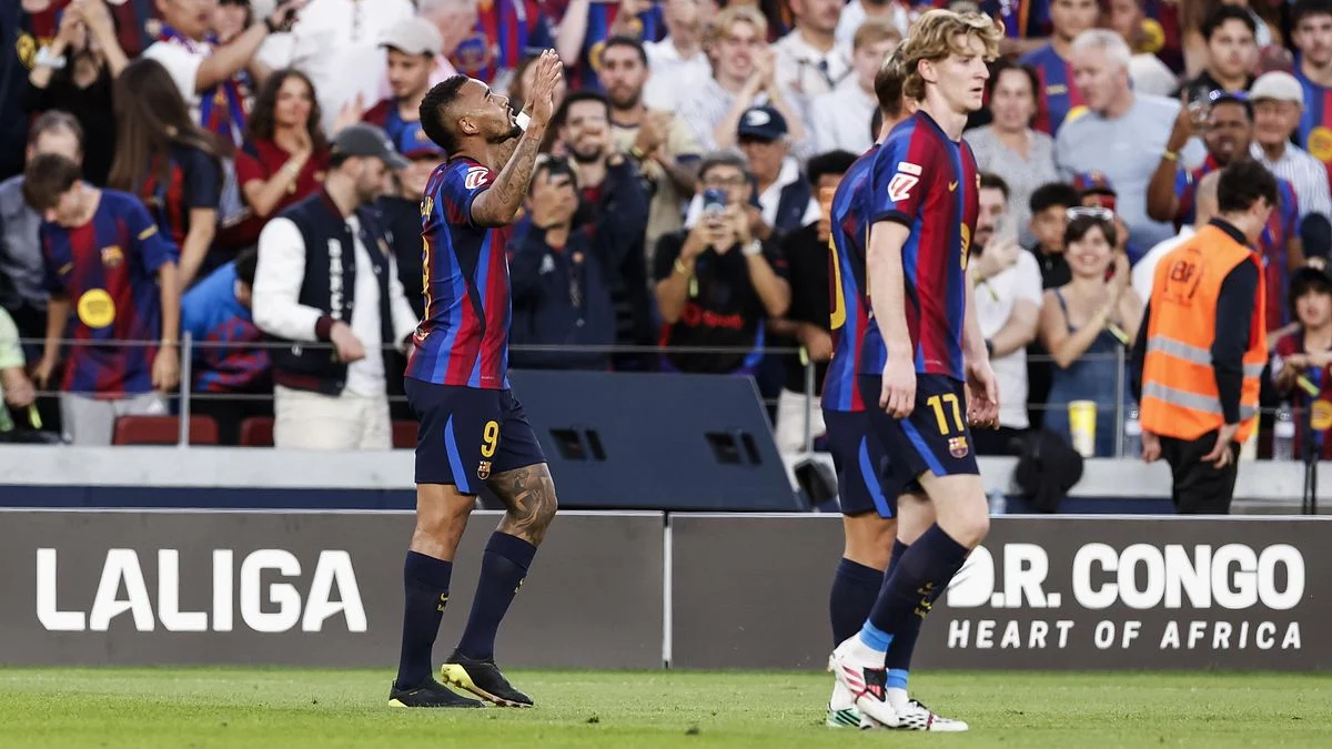 Il Barcellona resta a punteggio pieno dopo otto giornate di Liga: il 3-0 sul Getafe allunga la striscia dei blaugrana, mentre il Real Madrid risponde con l’1-0 al Villarreal firmato da Yan Diomandé.