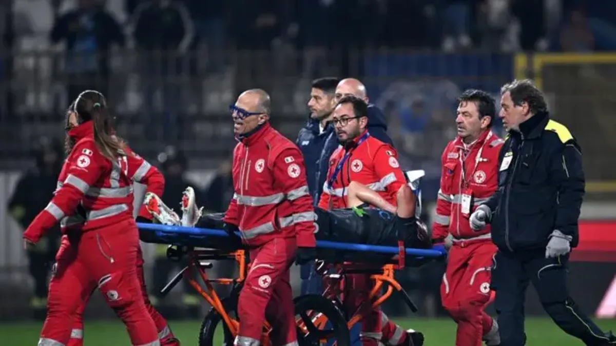 Monza-Napoli, infortunio per Lobotka: problema alla caviglia sinistra Monza-Napoli, infortunio per Lobotka: problema alla caviglia sinistra