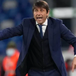 Manchester United, Conte nel mirino: Carrick sotto pressione per l’avvio difficile