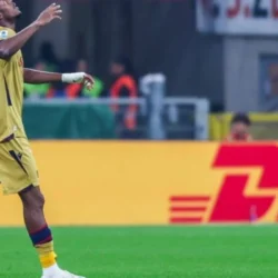 Mbangula firma la tripletta, il Bologna travolge il Milan 4-2 a San Siro