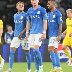 McTominay trascina il Napoli: Bodø/Glimt battuto 4-3, ma la difesa soffre