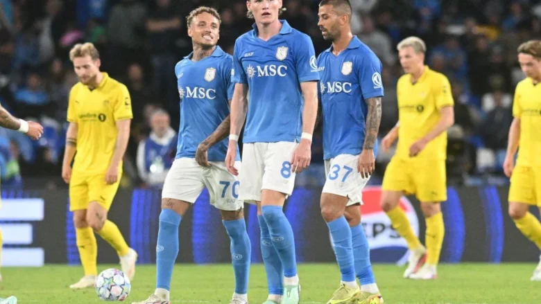 Il Napoli conquista la prima vittoria in Champions superando il Bodø/Glimt 4-3: McTominay segna due volte, ma gli azzurri soffrono fino al recupero.