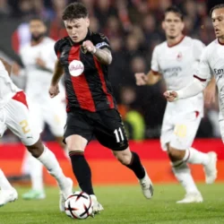 Milan battuto 3-0 a Bournemouth: Maignan espulso, ottavi più complicati