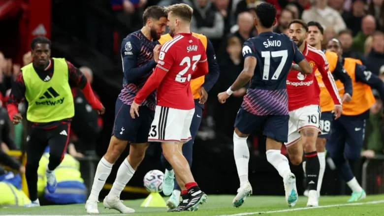 Gli Spurs hanno strappato l’1-1 in dieci uomini: un risultato che accresce le critiche sulla gestione di Carrick senza annunciare decisioni del club.