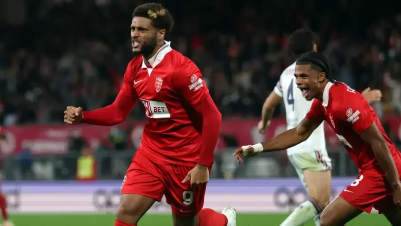 Varela trascina il Monza: doppietta e assist nel 4-0 al Cagliari